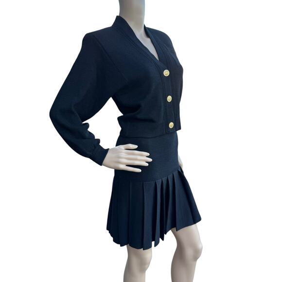 St. John Petite Black Santana Knit 2pc Skirt Suit Set Gold Button Cardigan Mini - Picture 4 of 16